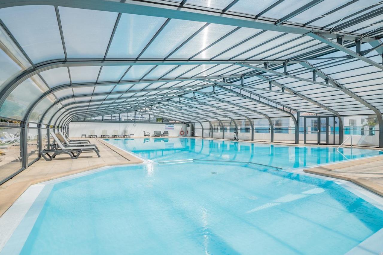 Chalet Pour 8 Dans Residence Avec Piscine Chauffee Бретіньоль-сюр-Мер Екстер'єр фото