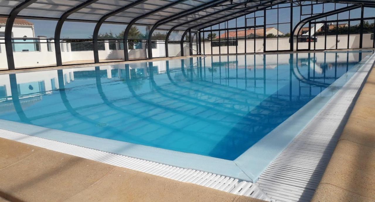 Chalet Pour 8 Dans Residence Avec Piscine Chauffee Бретіньоль-сюр-Мер Екстер'єр фото